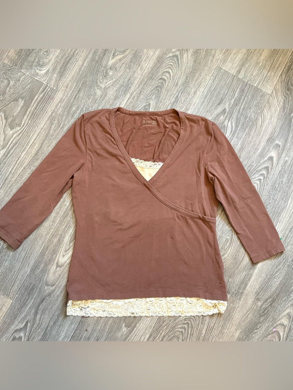 Y2K Brown Wrap 3/4 sleeve top with lace trim